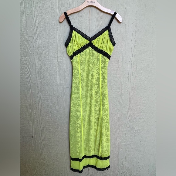 Urban outfitters yellow midi dress - Picture 2 of 7